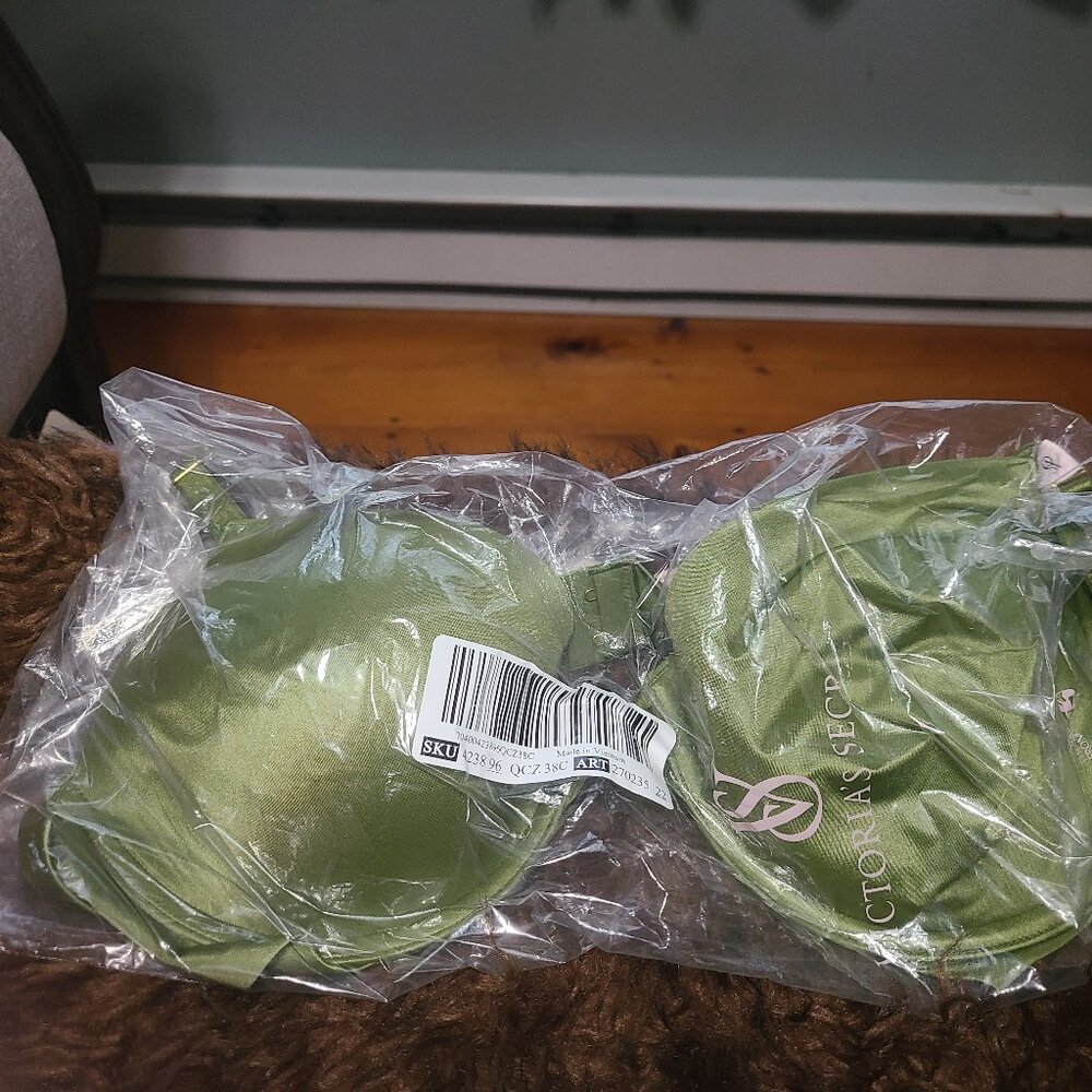 Victoria's Secret Green Bra 38C